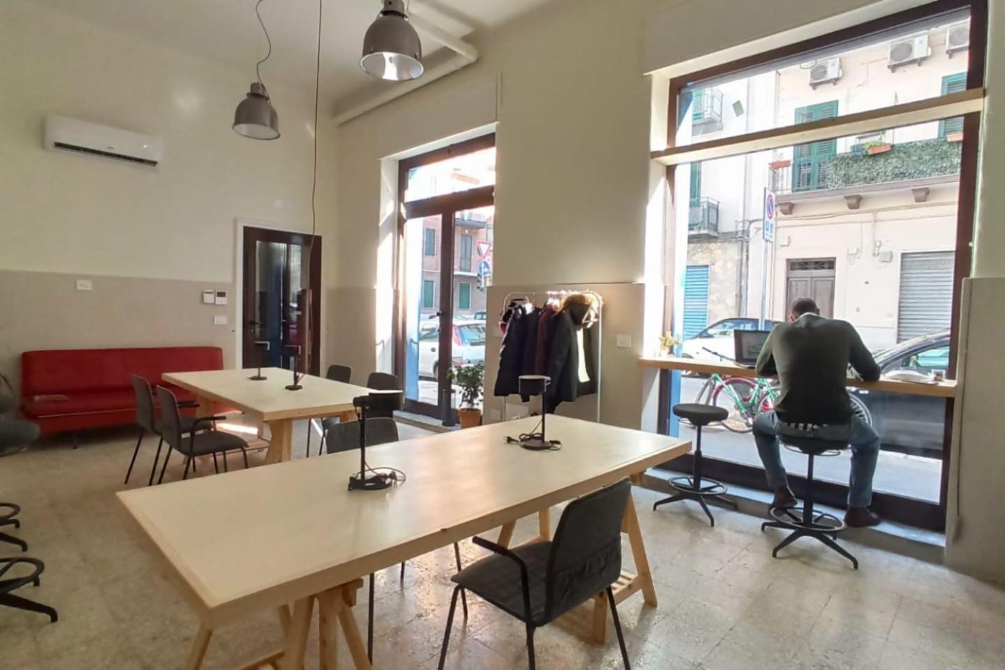 Lostabile Guesthouse & Coworking Bari Buitenkant foto