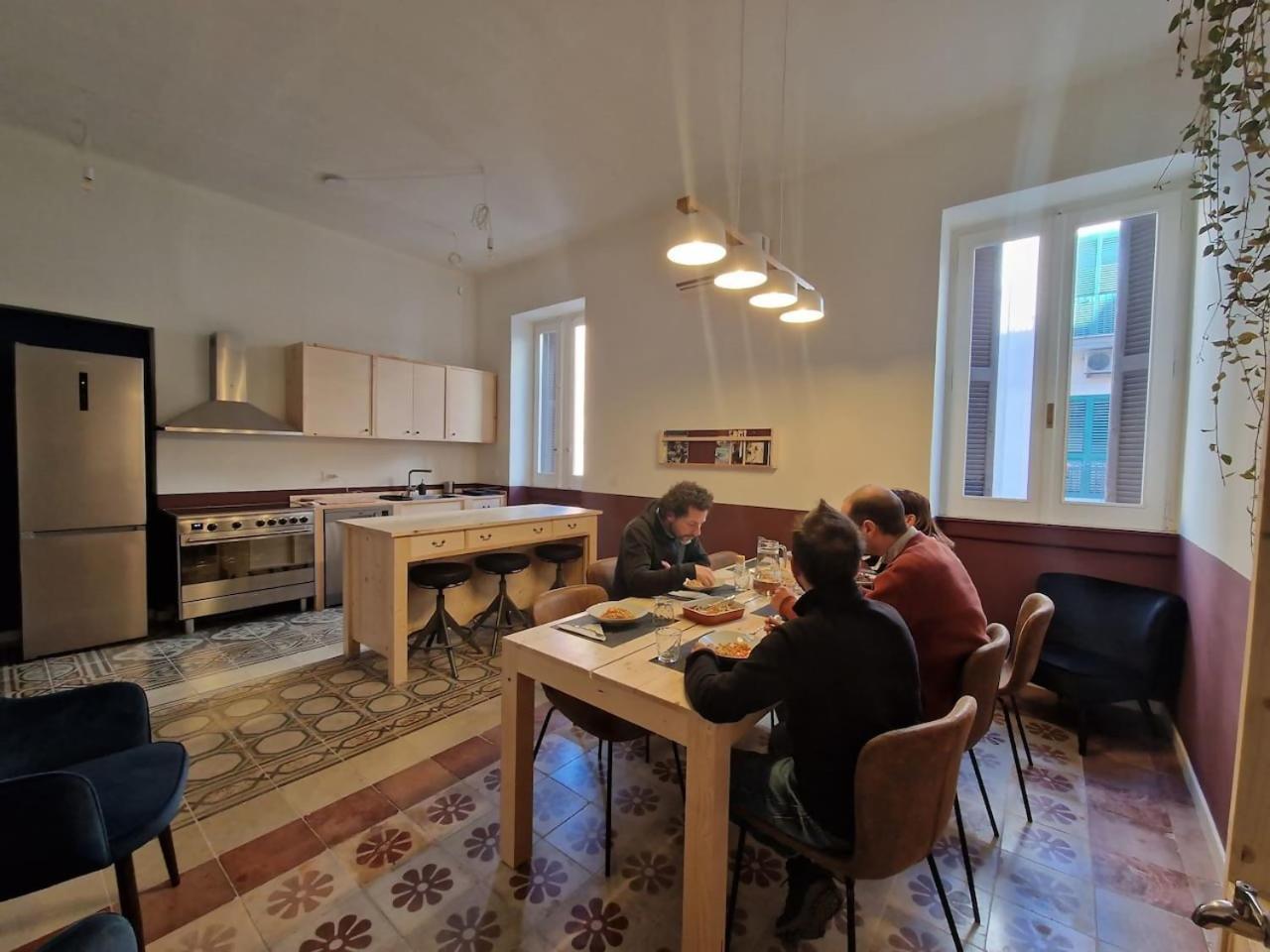Lostabile Guesthouse & Coworking Bari Buitenkant foto
