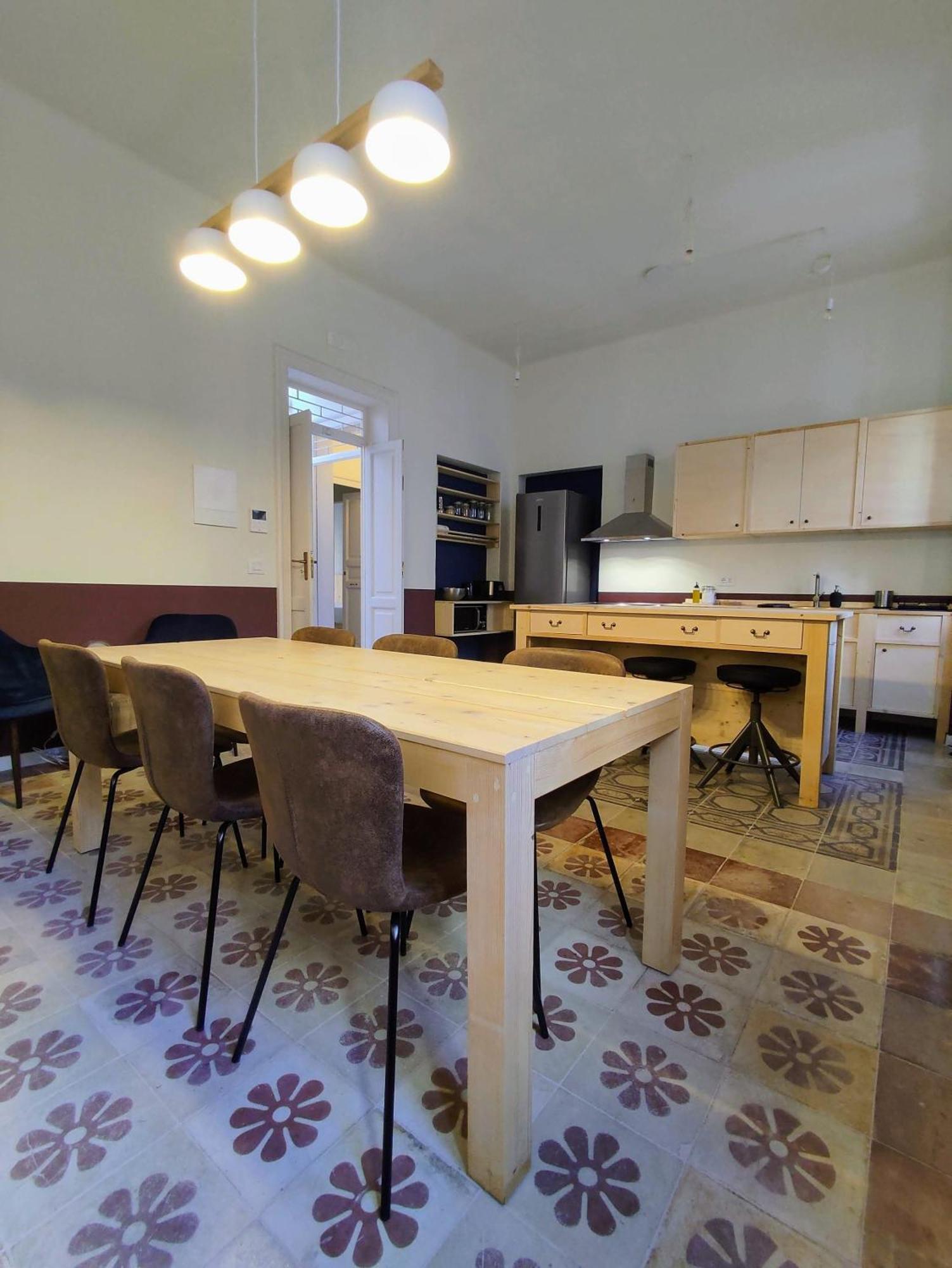 Lostabile Guesthouse & Coworking Bari Buitenkant foto