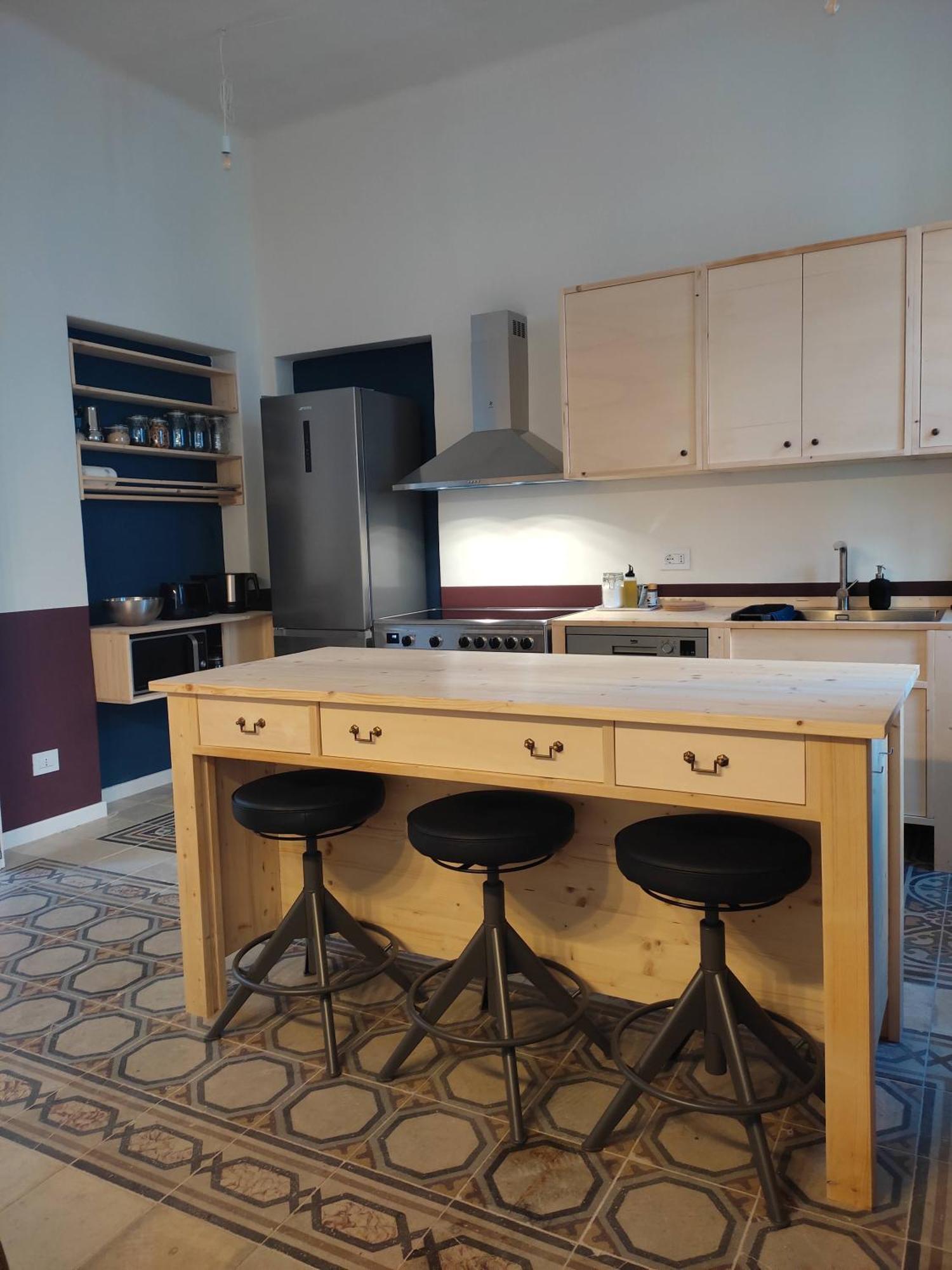 Lostabile Guesthouse & Coworking Bari Buitenkant foto